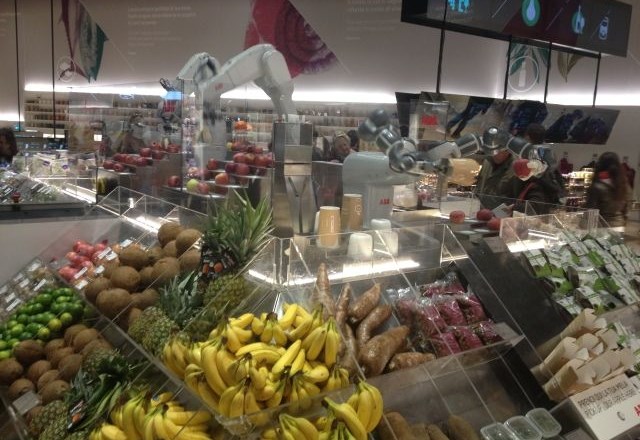 Supermarket prihodnosti (Foto: Tamara Krivec) 