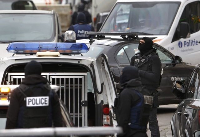 V bruseljski četrti Molenbeek je belgijska policija danes izvedla več operacij. Četrt je poznana kot trdnjava skrajnega...