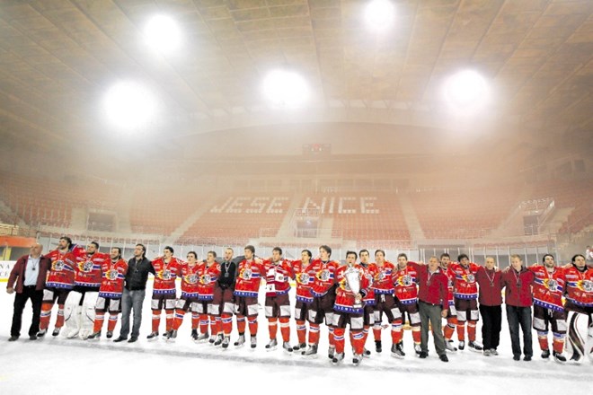 Hokejski klub Jesenice je ob neslavnem propadu spomladi 2012 veljal za najtrofejnejšo športno blagovno znamko pri nas. Včeraj...