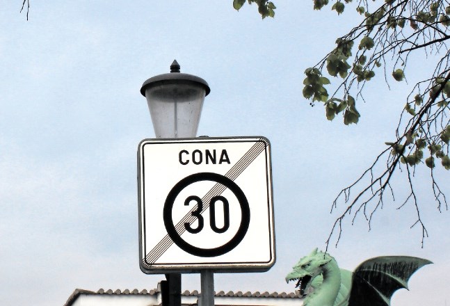 Območja omejene hitrosti – cona 30: samo prometni znak še zdaleč ni dovolj, občutek bi moral biti tak kot med vožnjo po...