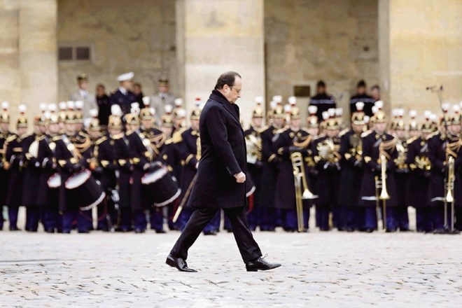 Francija se je poklonila ubitim v napadih v Parizu