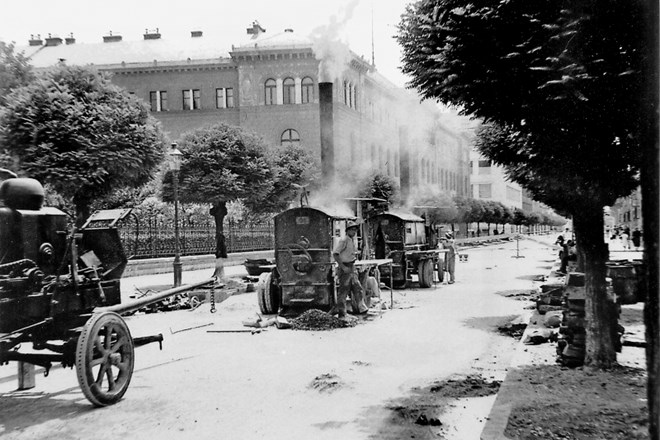 Asfaltiranje Bleiweisove ceste leta 1937    