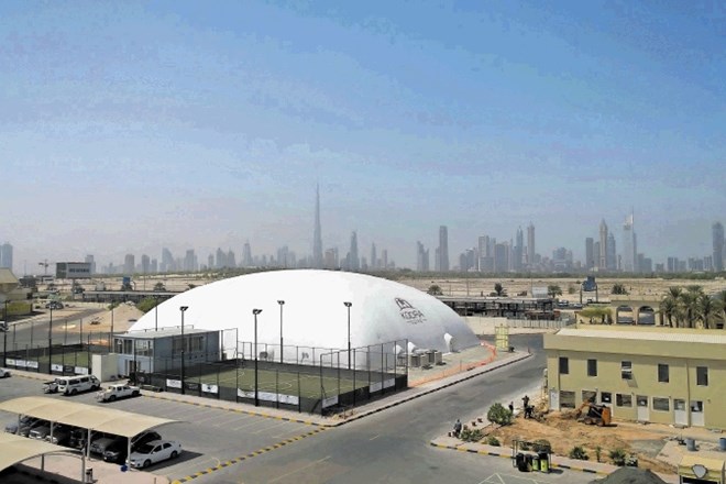 Duolova nogometna dvorana v Dubaju 