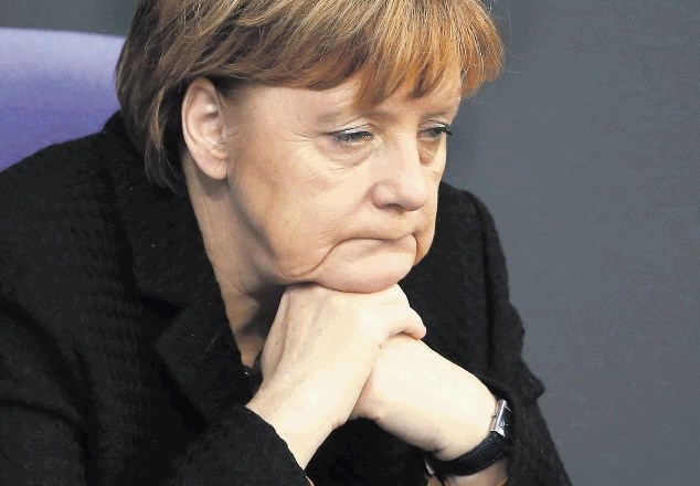 Angela Merkel  znova ne posluša vodje sestrske stranke Seehoferja. 