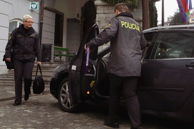 Kriminalisti so župana Zorana Jankovića zasledovali, mu prisluškovali in mu celo nastavili past