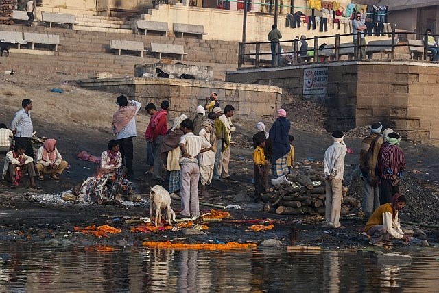 Zadnje slovo na bregu svete reke Ganges 