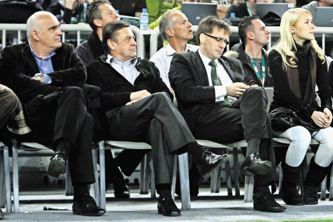 Zoran Janković in Jani Möderndorfer na tekmi med Unionom Olimpijo in Barcelono 29. januarja 2011. 