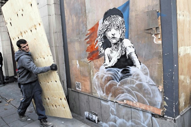 Deklica iz Nesrečnikov kot Banksyjeva metafora migrantov v francoski Džungli 
