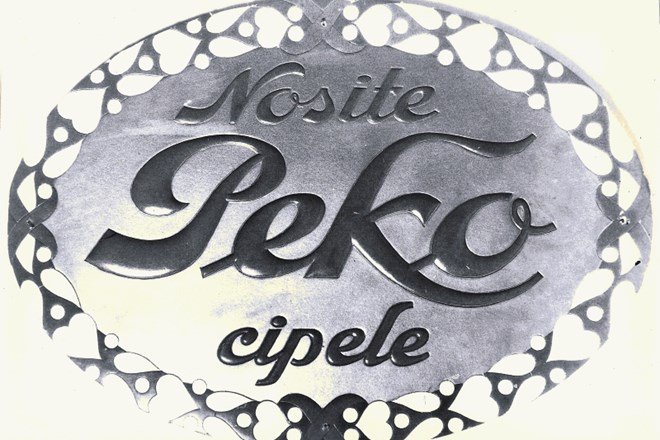 Logotip Peka v času med obema svetovnima vojnama  