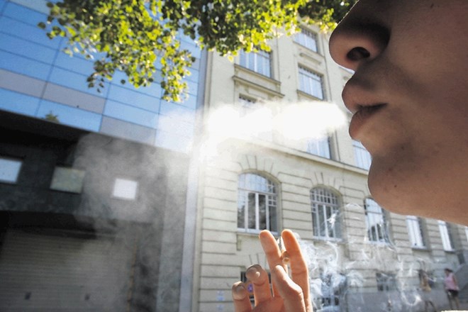 E-cigarete: finančnikov ne skrbijo finance, ampak javno zdravje