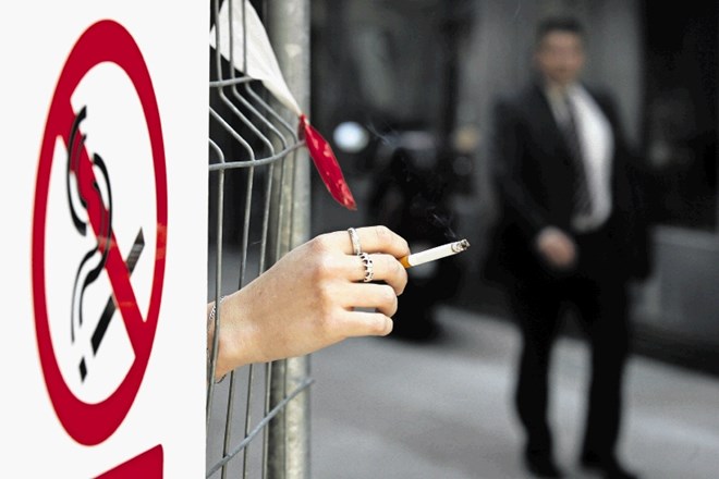Tobačna  zakonodaja: Gredo slovenski kadilci v ilegalo?