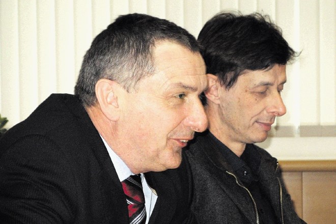 Direktor Tomislav Malgaj in vodja projekta Jure Colarič (z leve) zatrjujeta, da za gradnjo predvidenih 35 milijonov evrov ne...