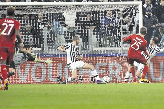Thomas Müller je takole v Torinu v 43. minuti popeljal Bayern do vodstva z 1:0, v nadaljevanju pa je Juventusu uspel...
