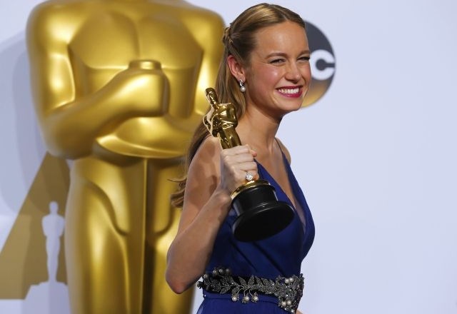 Brie Larson je prejela oskarja za glavno žensko vlogo v filmu Soba. (Foto: Reuters)