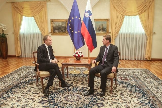Po pogovorih s premierjem Mirom Cerarjem si bo Donald Tusk pred nadaljevanjem balkanske turneje danes ogledal še sprejemni...