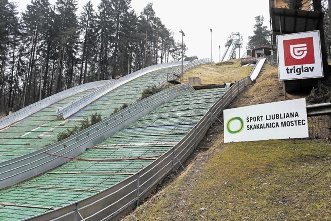 V skakalnem centru Mostec, ki deluje pod okriljem javnega zavoda Šport Ljubljana, je športnikom trenutno na voljo pet...