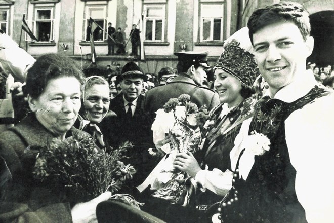 Pred petdesetimi leti je prva Kmečka ohcet v Ljubljani na mestne ulice privabila skoraj 60.000 ljudi.