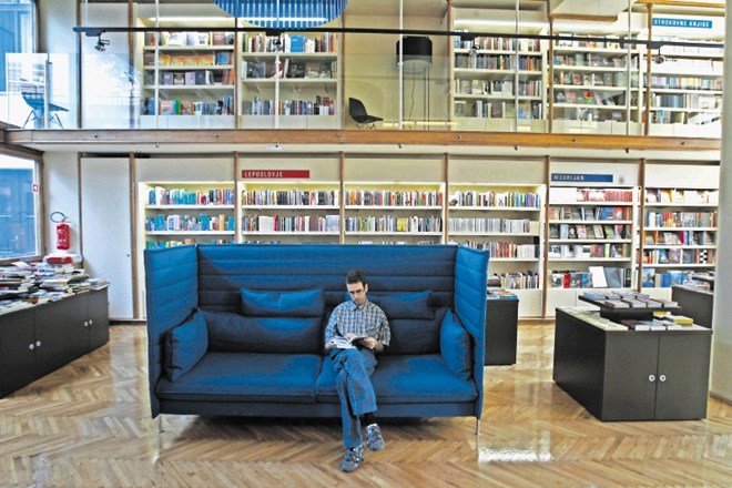 Založba Modrijan bo tudi po zaprtju knjigarne še naprej prirejala literarne dogodke na različnih kulturnih prizoriščih po...