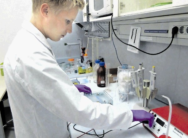 Gimnazijec Anže Vozelj ima že začrtane cilje. Želi postati znanstvenik na  področju medicine ali mikrobiologije.