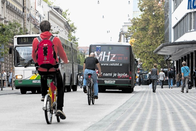 Število potnikov na mestnih avtobusih naj bi se zmanjšalo tudi zaradi spremenjenega  prometnega režima na Slovenski cesti.