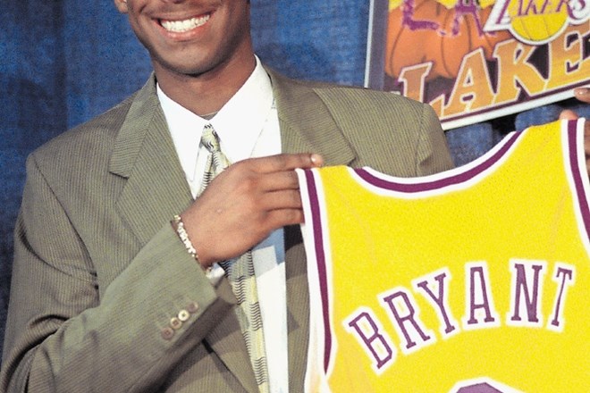 Ko je podpisal prvo pogodbo z LA Lakers, je bil Bryant star 17 let.