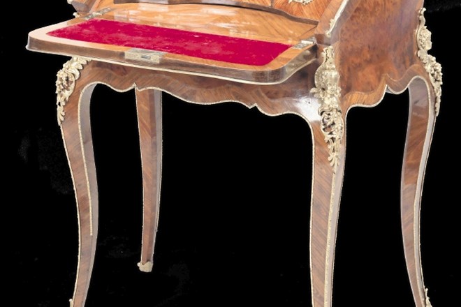 Novorokokojska pisalna mizica iz leta  1860