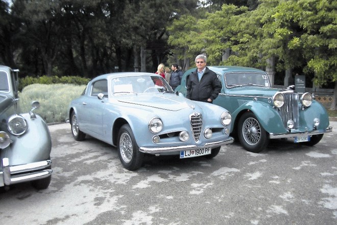 Alfa romeo 1900 sprint coupe iz leta 1953 je po besedah lastnika Janka Uratnika  najlepši in tudi najzanimivejši starodobnik...