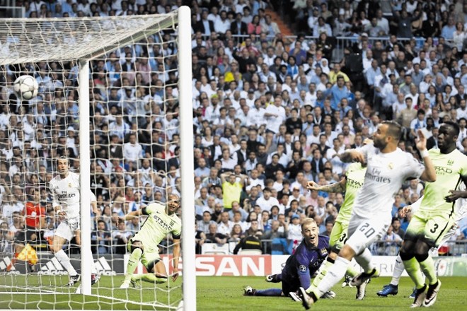 Real Madrid se je uvrstil v finale lige prvakov po avtogolu Fernanda, ki je v prvem polčasu takole preusmeril žogo po strelu...