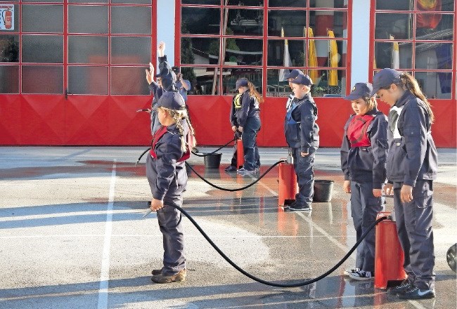 Gasilska tekmovanja mladih so pomembna za spoznavanje gasilskih dejavnosti.