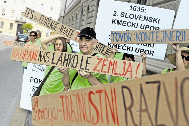 Civilna iniciativa Braslovče je julija lani v sodelovanju s civilno iniciativo Šmartno ob Paki organizirala protest pred...