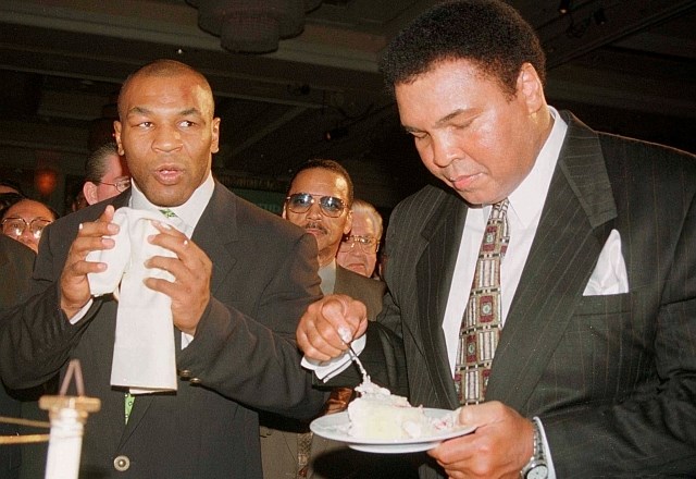 Z Mikom Tysonom 17. januarja 1999. (Foto: Reuters)