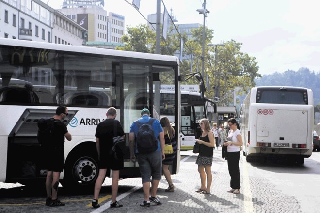 Na Avtobusni postaji Ljubljana opažajo, da narašča število potnikov, ki se z avtobusi iz prestolnice peljejo v druga evropska...