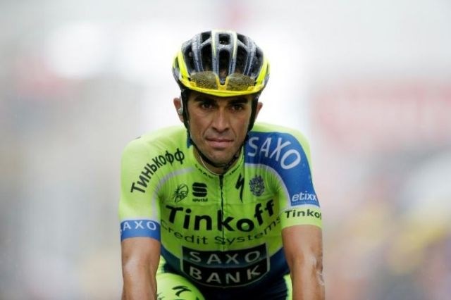Vedno borbeni Španec Albreto Contador se še ni sprijaznil, da ne bo zmagal na Vuelti, na kateri je v skupnem seštevku četrti....