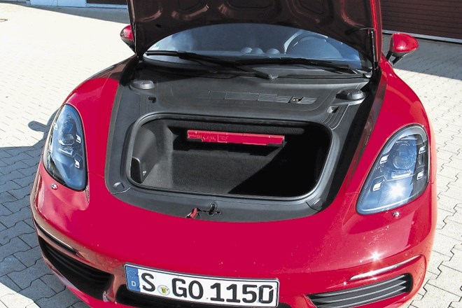 Porsche 718 cayman in boxster: Volkova v ovčji preobleki
