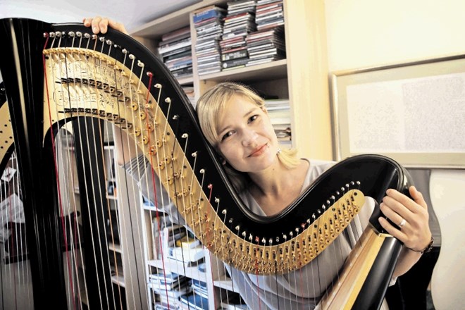 Tina Žerdin:  Harfa je močan simbol glasbeništva, pesništva, ljubezni, nadzemskega.