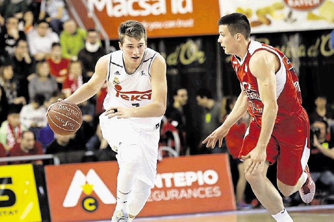 Luka Dončič (levo) je največji talent evropske košarke.