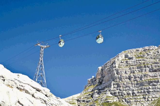 S prenovljeno kaninsko žičnico se je doslej na vrh Kanina zapeljalo več kot 2000 turistov.