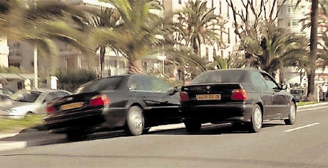 BMW serije 7 v filmu Prenašalec