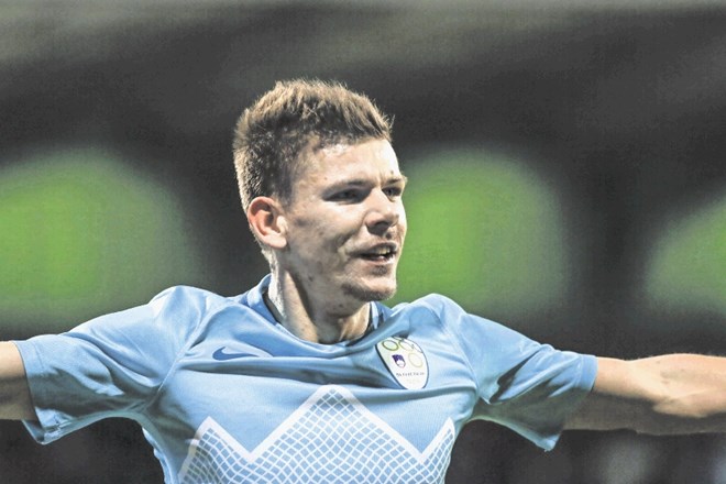 Roman Bezjak, ki je v slovenski reprezentanci debitiral 14. avgusta 2013 na prijateljski tekmi s Finsko, je v dosedanjih 13...
