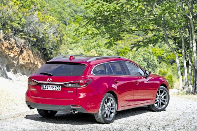 Mazda6 in nove tehnologije: Da bi bila vožnja še manj naporna