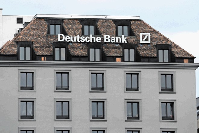 Nemška vlada poskuša ameriške regulatorje prepričati, naj znižajo kazen za Deutsche Bank. Razmišljajo o številnih koncesijah...
