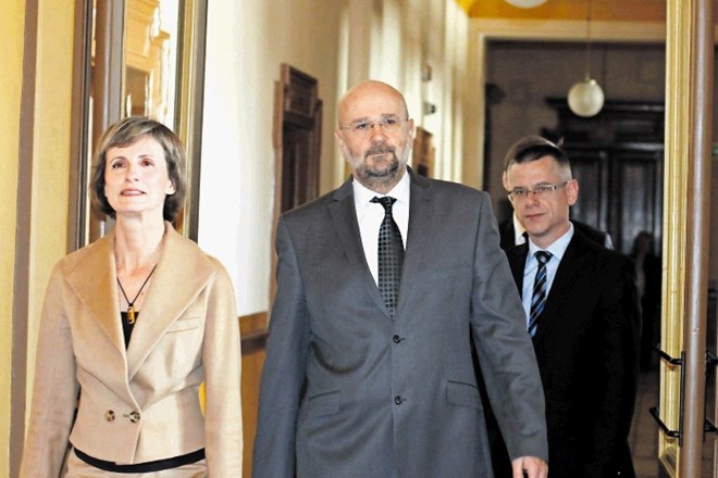 Branko Masleša se s koncem novembra poslavlja, do imenovanja novega predsednika bo vrhovno sodišče začasno vodila Nina...