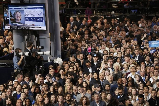 Množica je z navdušenjem pozdravila zmago Hillary v Illinoisu (Foto: Reuters)
