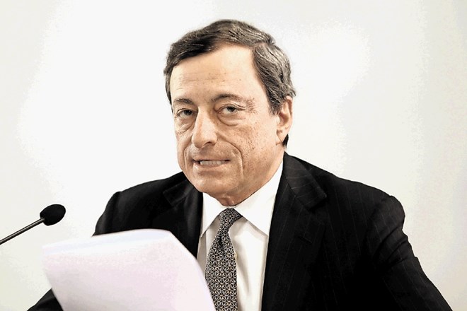 V ECB, ki jo vodi Mario Draghi, naj bi bili s preliminarnim poročilom izjemno nezadovoljni.