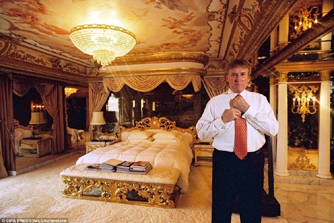Newyorška rezidenca Donalda Trumpa posnema razkošje Versajskega dvora  