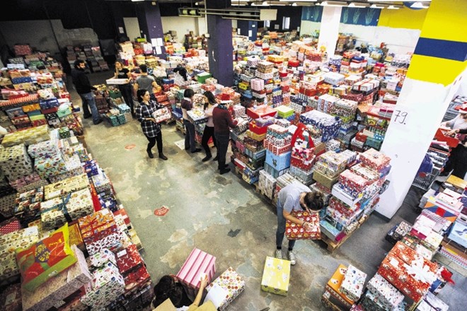 Božički za en dan razdelili več kot 10.000 daril
