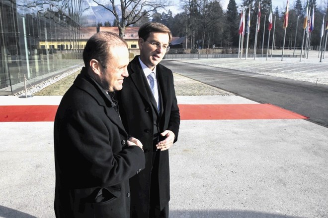 Premier Cerar podpira prednostne naloge malteškega premierja Josepha Muscata (levo) pri predsedovanju Evropski uniji.
