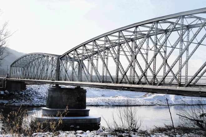 Stoletje star brežiški most bodo obnovili