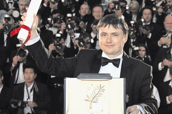 Režiserji, kot je Cristian Mungui, so z nagradami v Cannesu Romunijo postavili na mednarodni filmski zemljevid, a se mora...
