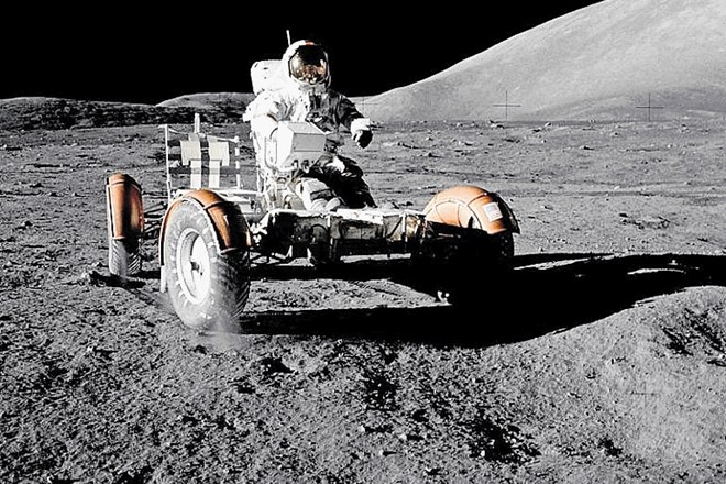 V lunarnem roverju sta Cernan in Schmitt v treh dneh prevozila več kot 30 kilometrov.